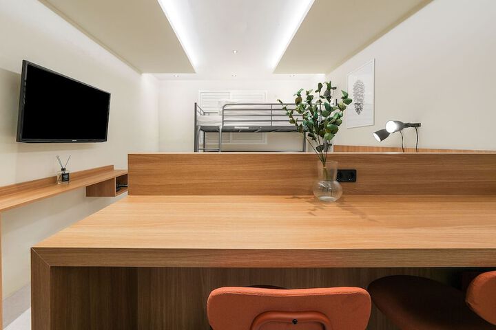 Room 22 of 48