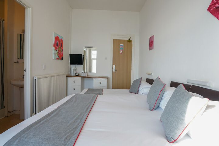 Room 76 of 111