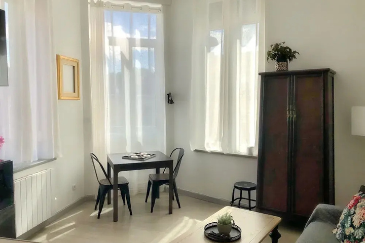 Room 4 of 19