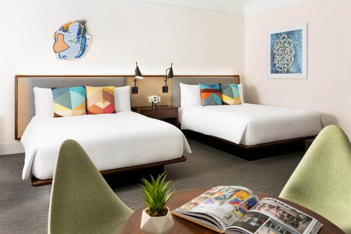 Room 40 of 85