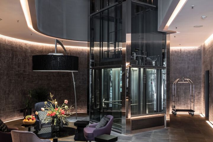 Guest Lobby