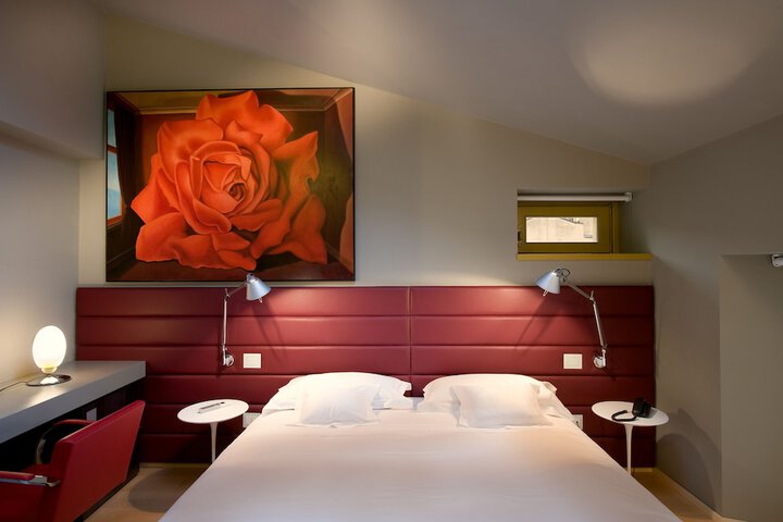 Room 9 of 56