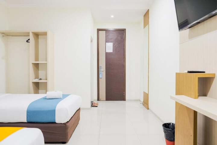 Room 10 of 20