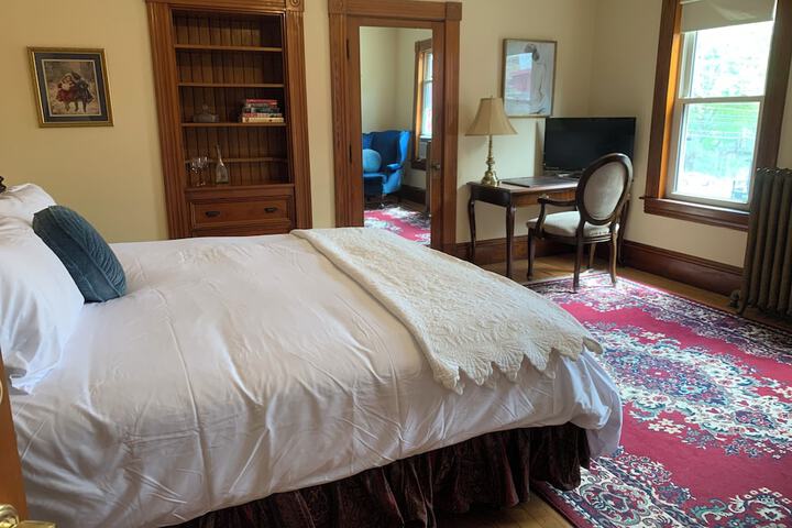 Room 4 of 14