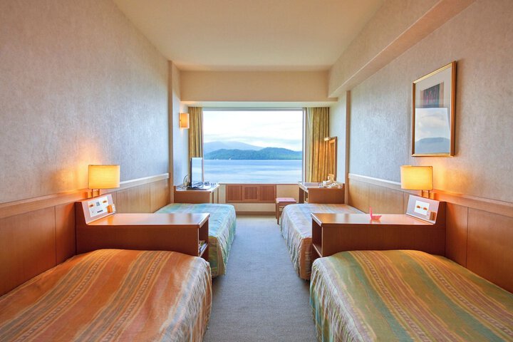 Room 15 of 105