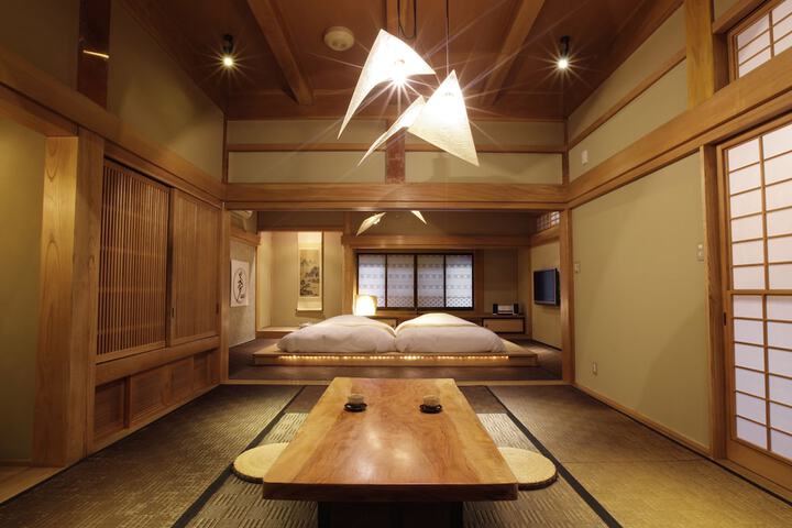 Room 4 of 257