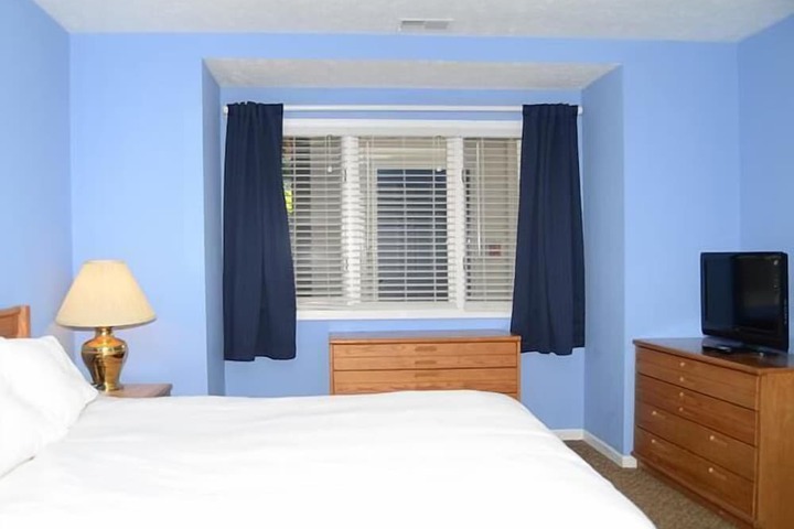 Room 13 of 170