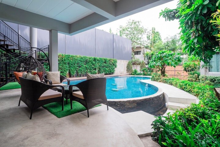 Pool 64 of 75