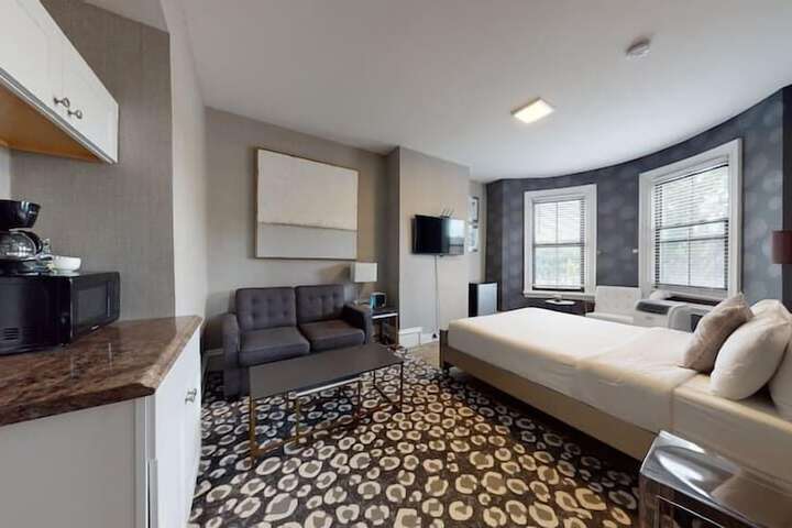 Room 4 of 14