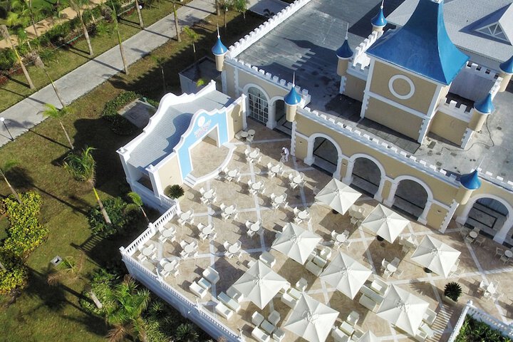 Hotel 74 of 79