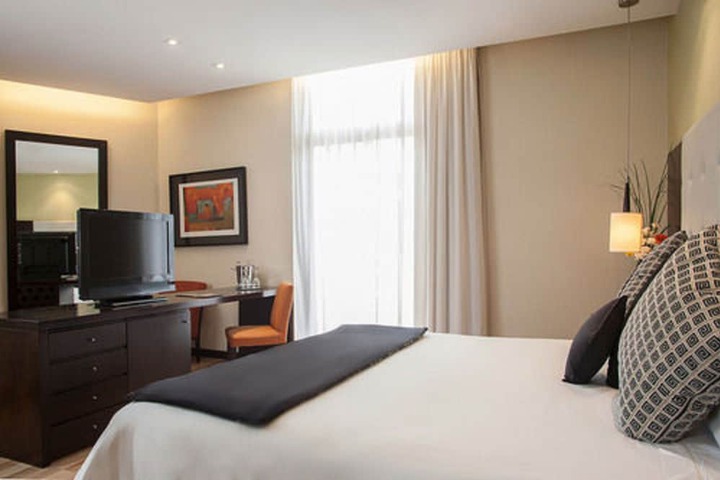 Room 10 of 46