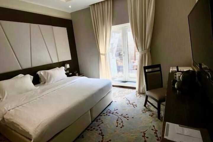 Room 18 of 64
