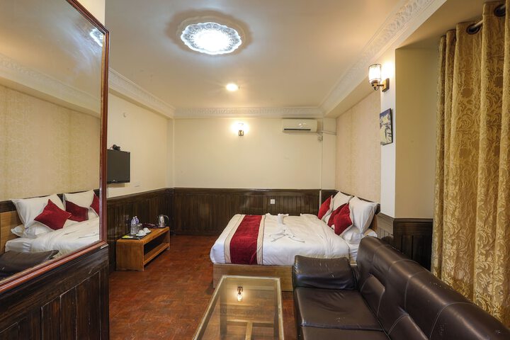 Room 4 of 35