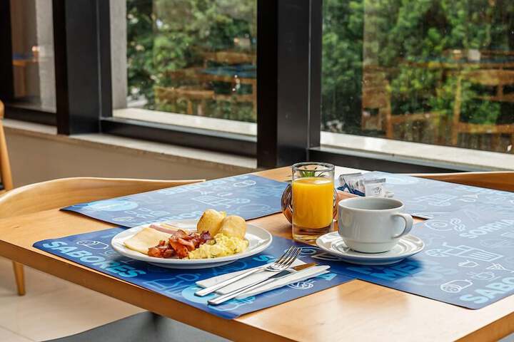 Breakfast/Coffee Service 21 of 25
