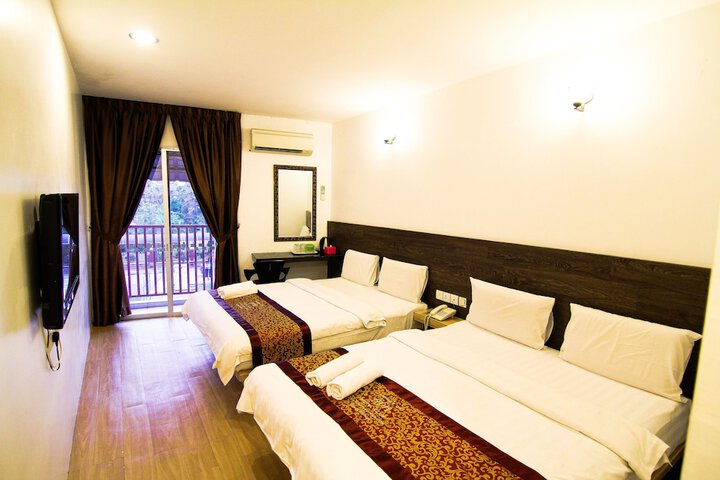 Room 9 of 36