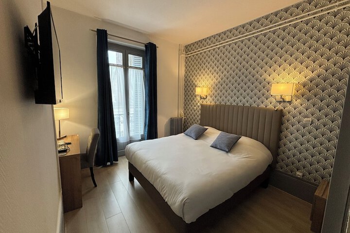 Room 17 of 31