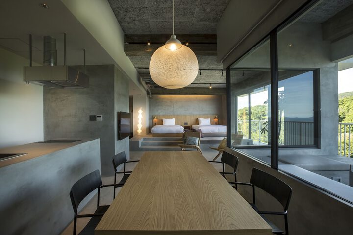 Room 12 of 41