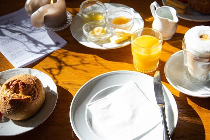 Breakfast/Coffee Service 85 of 98