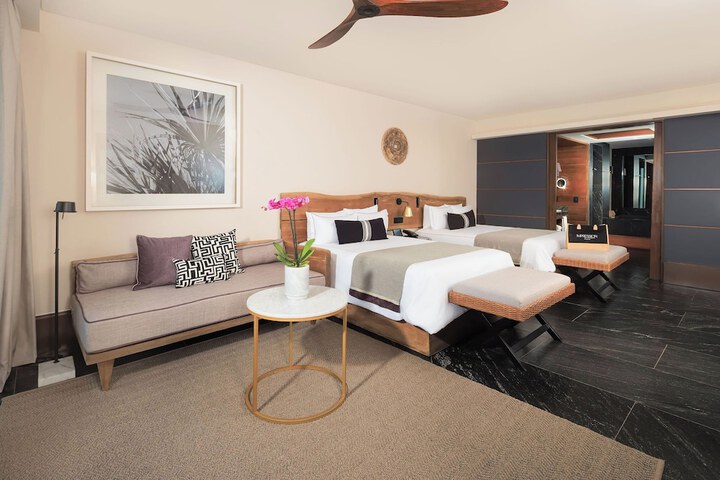 Room 25 of 144