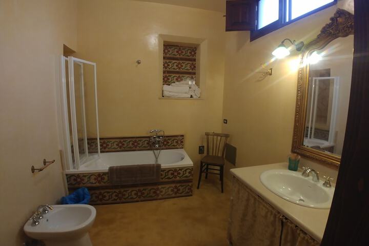 Room 43 of 43