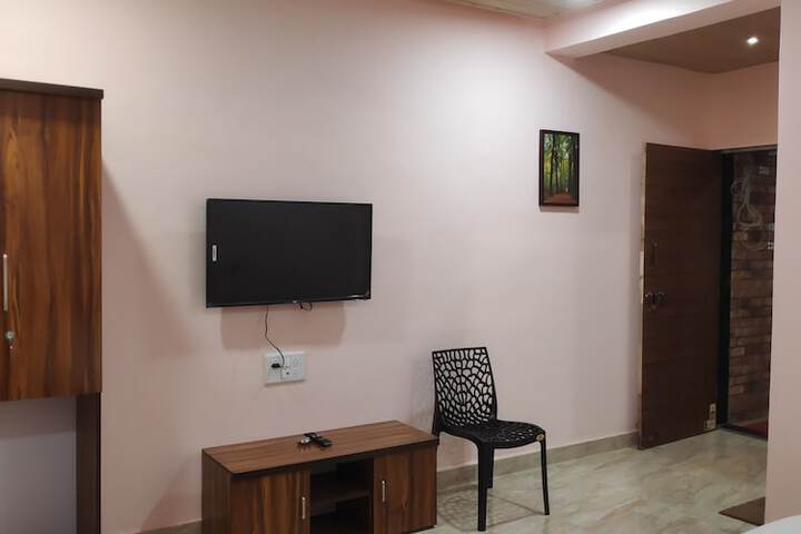 Room 6 of 19