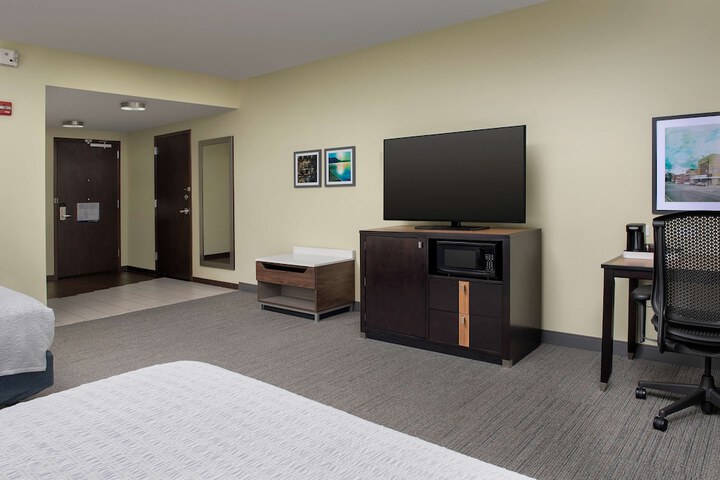 2 Queen Beds (4 of 8)