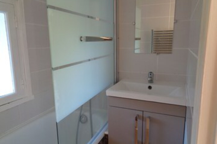 Room 6 of 64