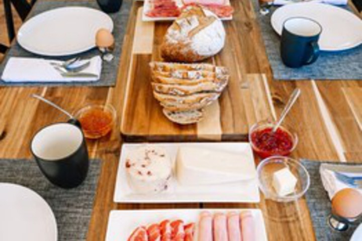 Breakfast/Coffee Service 12 of 42