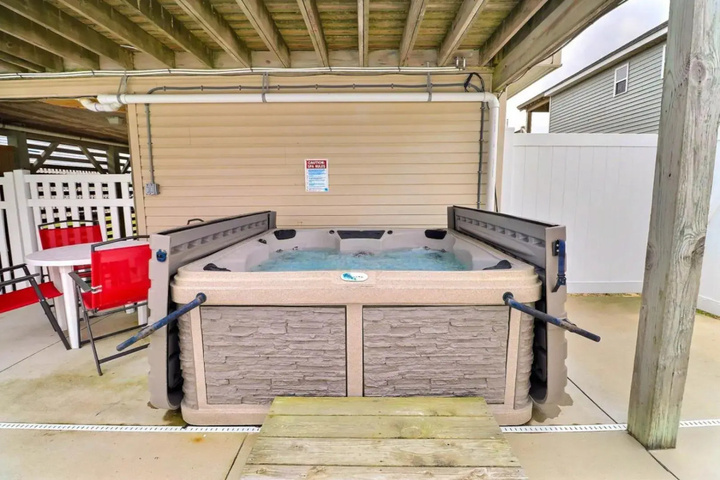 Pool 10 of 17