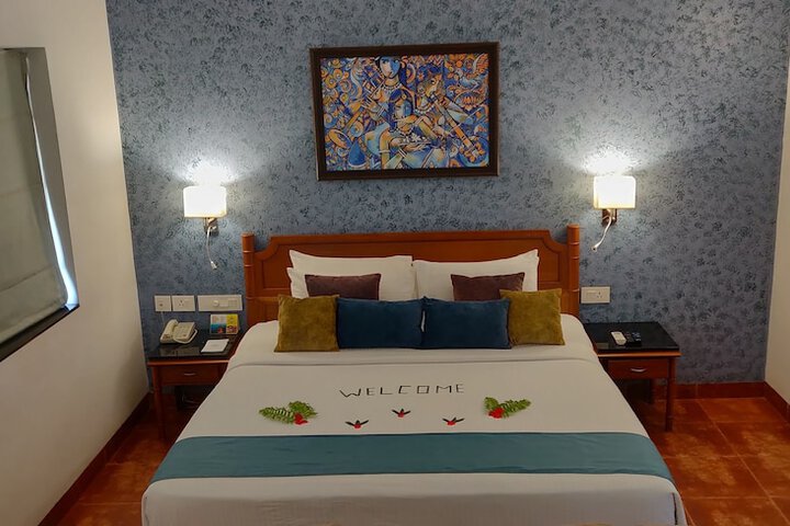 Room 5 of 144