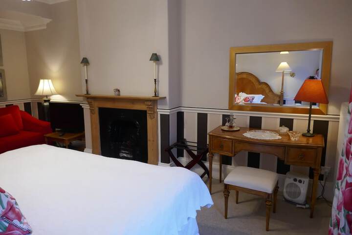 Room 10 of 79