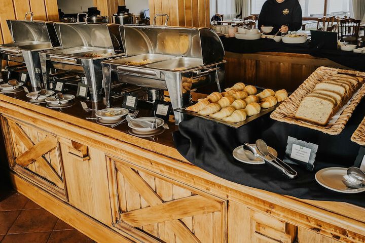 Breakfast/Coffee Service 98 of 125