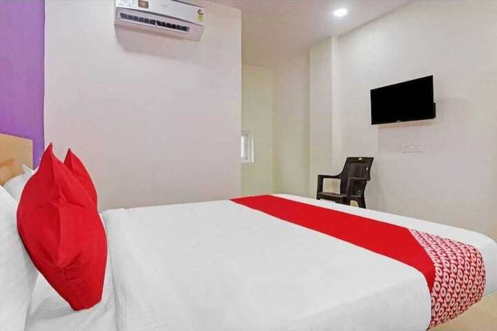 Room 12 of 14