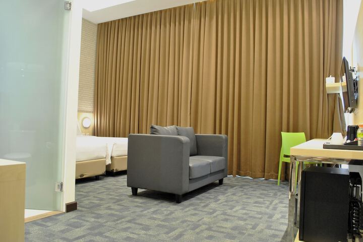 Room 9 of 54