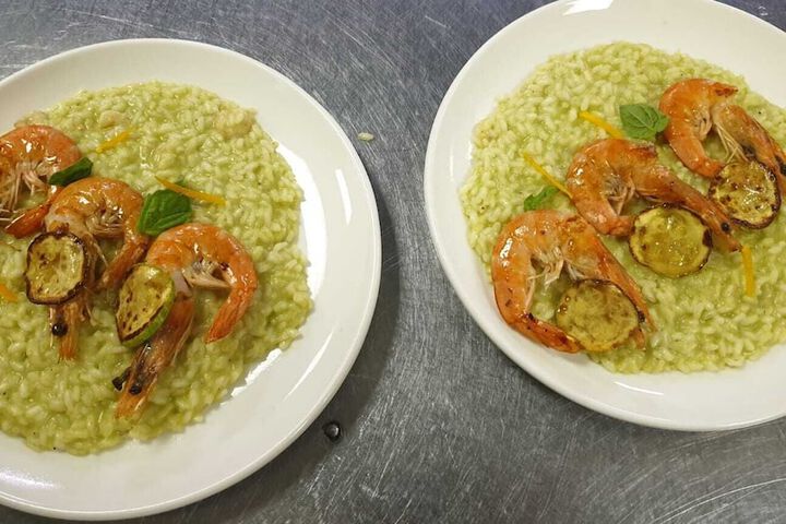 Dining 78 of 104