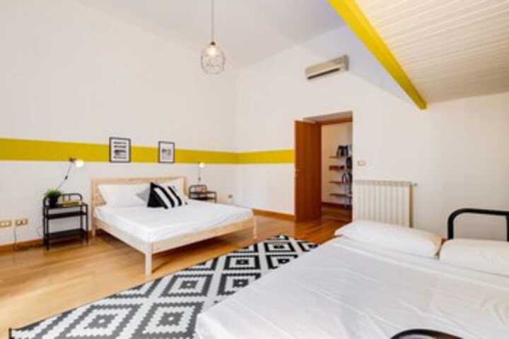 Room 11 of 22