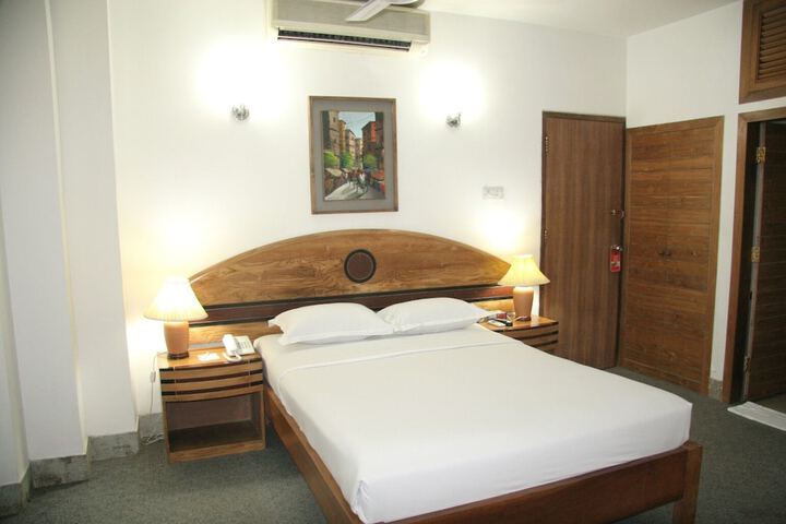 Room 20 of 29