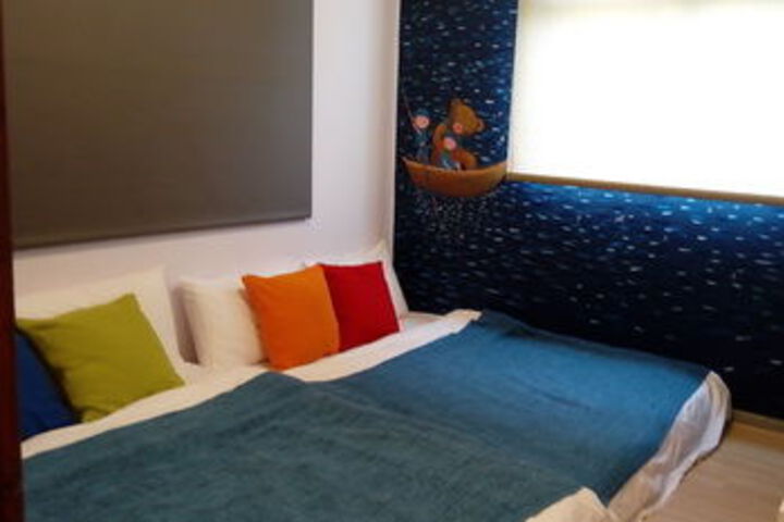 Room 12 of 15
