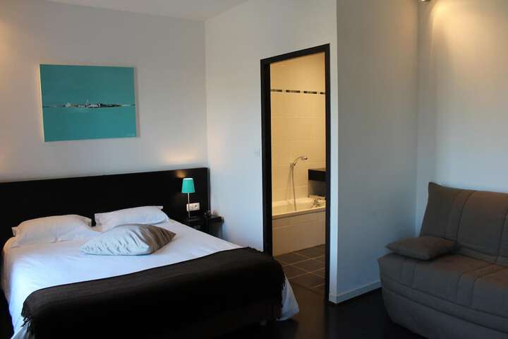 Room 11 of 52