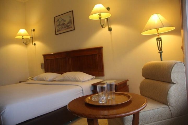 Room 6 of 26