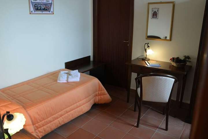 Room 5 of 29