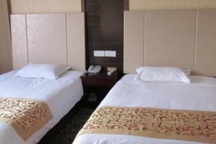 Room 3 of 6