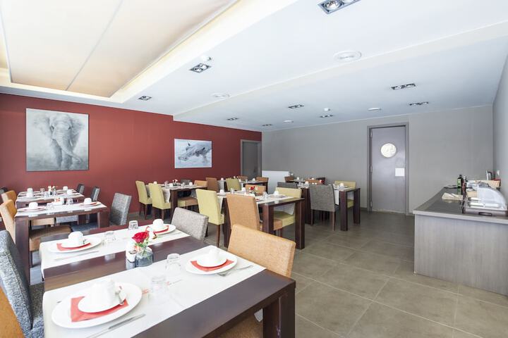 Dining Photos
