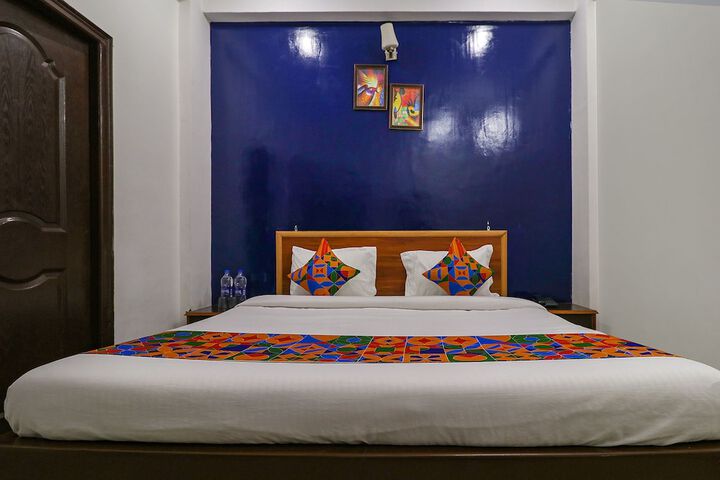 Room 17 of 27