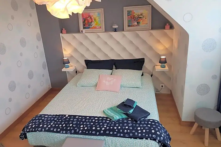 Room 4 of 5