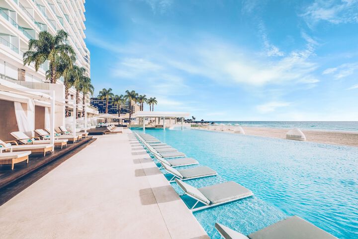 Exterior of Iberostar Selection Coral Cancún - Adults Only - All Inclusive