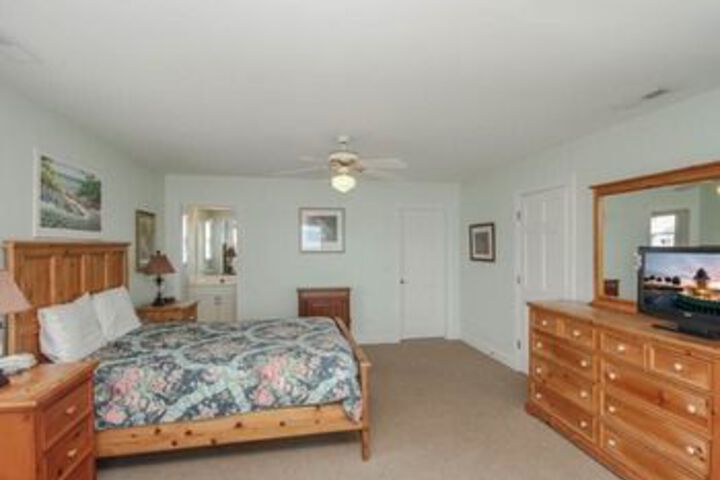 Room 15 of 46