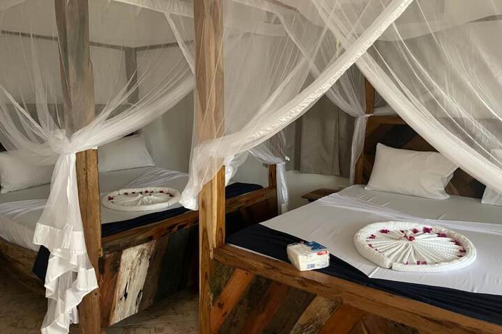 Room 2 of 20