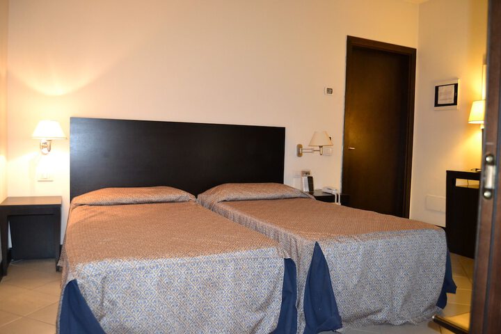 Room 7 of 52