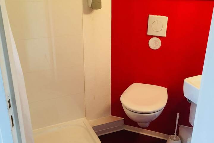 Room 15 of 41